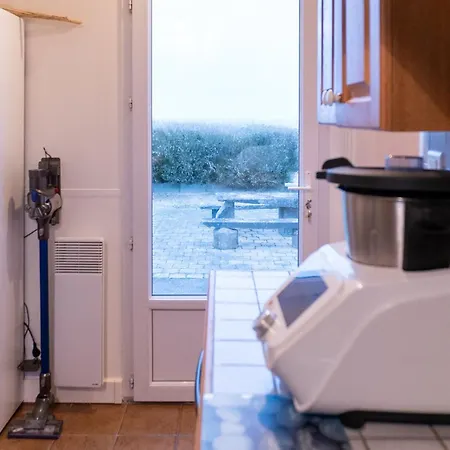 Holiday home Maison Sur La , Pour Vivre Des Iodees 