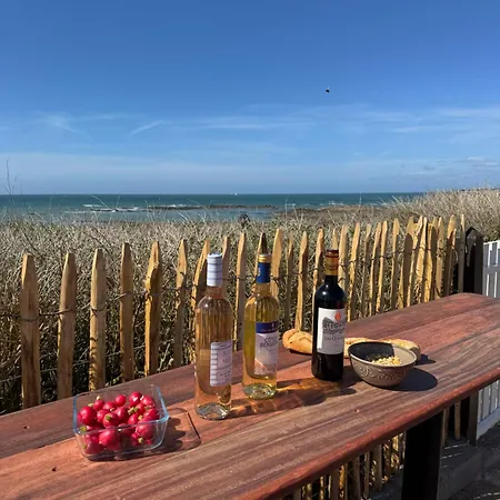 Holiday home Maison Sur La , Pour Vivre Des Iodees 